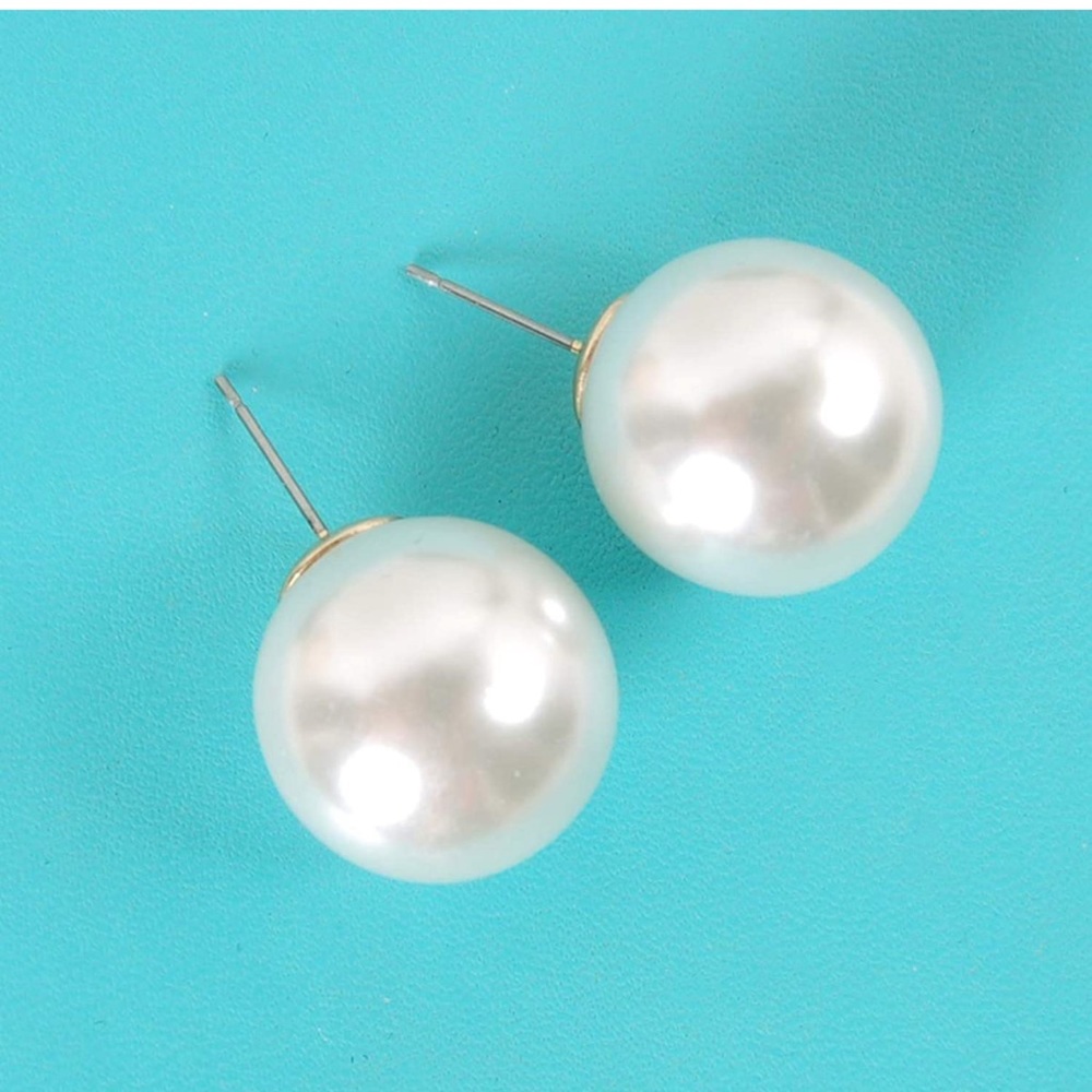 Pearl Earrings - Picture 3 of 3